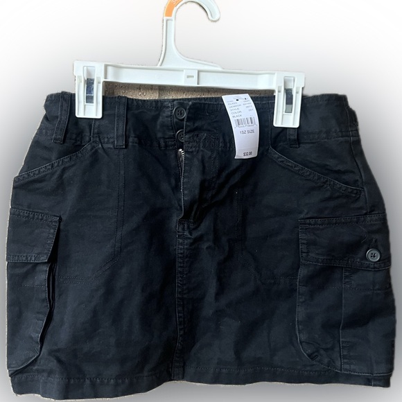 Black Brandy Melville Cargo Skirt - Picture 1 of 2